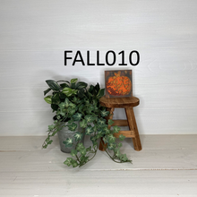 Load image into Gallery viewer, Interchangeable Square Inserts - Fall
